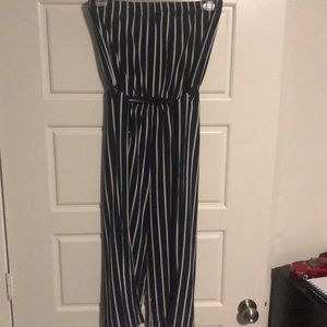 Navy stripped sleeveless romper